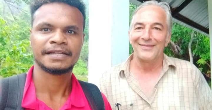 Belajar dari Orang Barat, Yulianus Nerokepou Mampu Merancang Speed Boath Berstandar Internasional