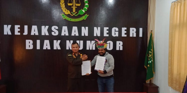 Wujudkan Budaya Anti Korupsi, Kajari Biak Numfor Lakukan MoU Bersama Kampak Papua