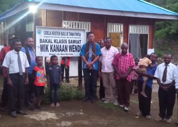 Umat GKI Bakal Klasis  Sawiat  Antusias Sambut Kunjungan BP Am Sinode GKI Di Tanah Papua