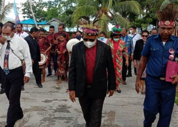 Jauhkan Kuasa Kegelapan, Anak-Anak Biak di Pulau Manbri Dituntut Bekerja dan Manfaatkan Waktu dan Kesempatan Yang Tuhan Berikan
