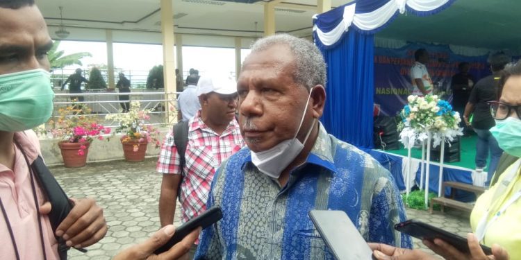 Bupati Mathius Rotasi 212 Pejabat Pemkab Jayapura