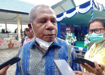 Hadiri Pelantikan KKDB Kabupaten Jayapura, Mathius Ajak Warga Barru Sukseskan PON XX