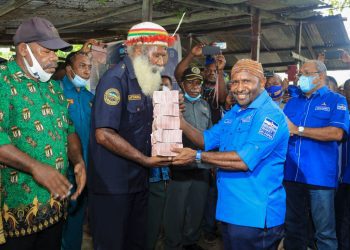 Jelang HUT Partai Demokrat, RHP  Bagi-bagi  Berkat