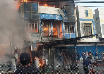 Sijago Merah Kembali Ngamuk Di Abepura, Menghanguskan Belasan Lapak dan Dua Unit Ruko