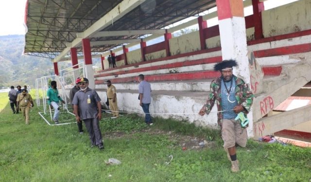 Bupati Tolikara Usman Wanimbo Bangun Stadion Megah Berstandar Internasional Di Karubaga
