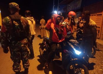 Petugas Gabungan Mulai Lakukan Penyekatan, PPKM Level 4 di Papua Dimulai
