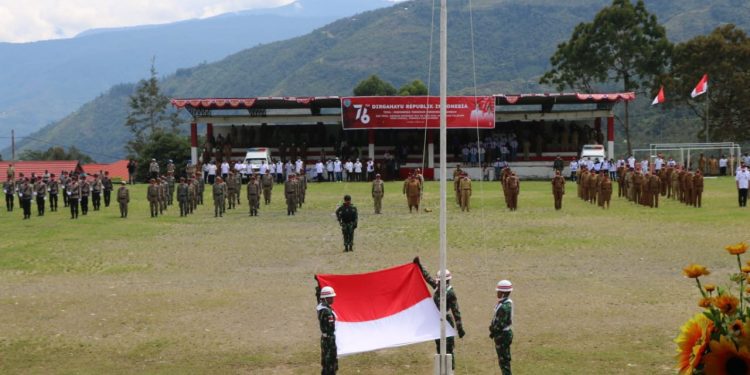 Perayaan HUT RI Ke- 76 di Tolikara, Berlangsung  Aman dan Sukses, Bupati  tegaskan Patuhi Prokes Sebagai Modal Dasar Tingkatkan Kwalitas SDM di Masa Pandemi