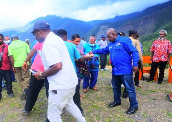 Jelang HUT Partai Demokrat Ke 20,  Ketua DPC Demokrat Tolikara Bantu Dana 50 Juta dan Beras 1 Ton pada Kegiatan Konferensi di Klasis Goyage