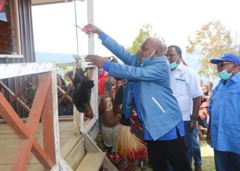 Usman G. Wanimbo Resmikan Kantor DPAC Demokrat Distrik Wakuwo Tolikara