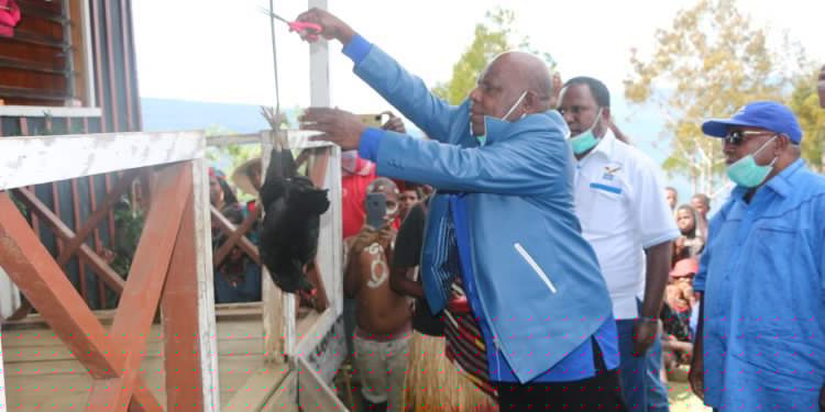 Usman G. Wanimbo Resmikan Kantor DPAC Demokrat Distrik Wakuwo Tolikara