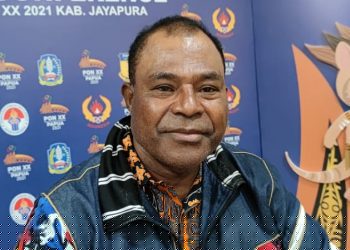 Meriahkan Kirab, 2 Atlet Asal Kabupaten Jayapura Ditunjuk Bawa Api PON