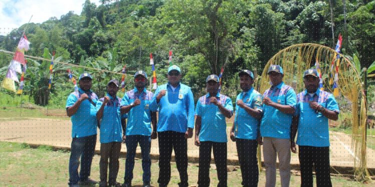 Hadir Di Odori, Bung HM Bantu Perangkat Olahraga dan Resmikan Lapangan Voli