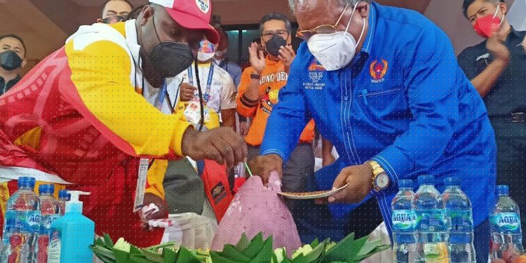 Spesial di Arena PON Tarung Derajat, Ada Tumpeng HUT ke-25 Mimika