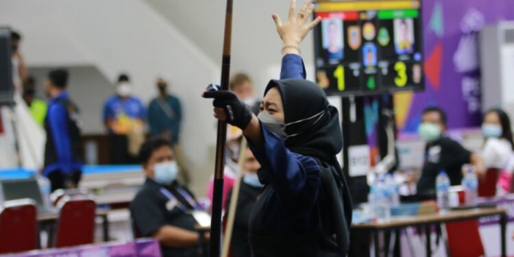 Emilia Jatim Hentikan Silviana Papua di Quarter Final 9 Ball Single Putri