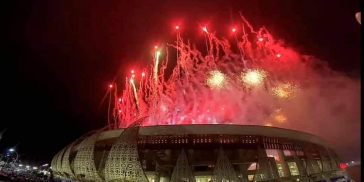 Letupan Kembang Api Menandai Pembukaan PON XX Papua