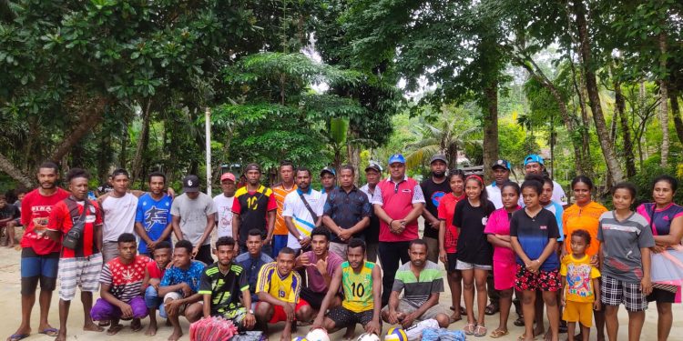 Bersama HM, Satukan Pemuda Bangun Supiori