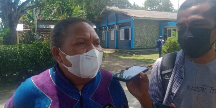 Sekda Hanna Hikoyabi Wakili Bupati Jayapura  Hadiri HUT KMA Ke-VIII di Yoboi
