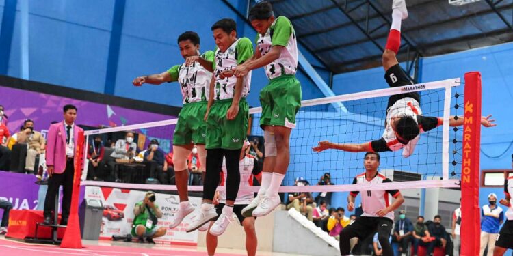 Atlet Sepak Takraw Asal Lumajang Persembahkan Medali Emas dan Perak untuk Jawa Timur