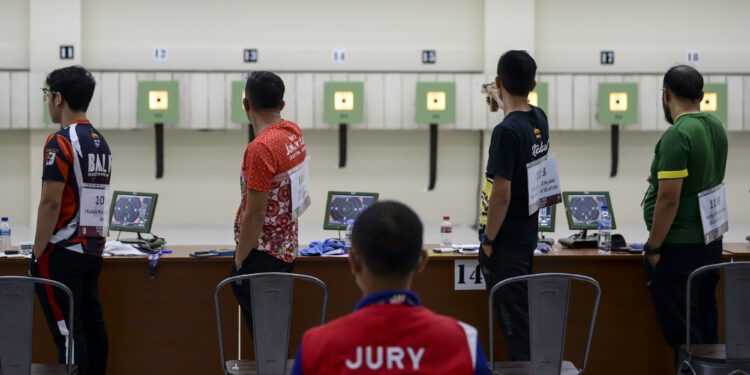 Saling Incar Kursi Juara Umum PON Papua