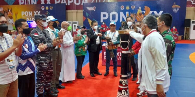 Gulat PON XX Sukses Pelaksanaan dan Prestasi