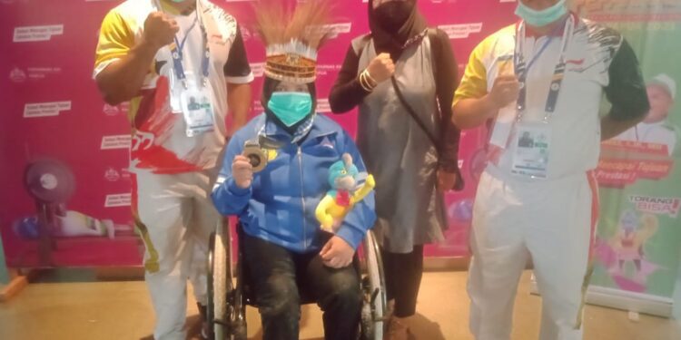 Hari Kedua, Atlet NPC Papua Raih Medali Emas Pertama di Cabor Angkat Berat