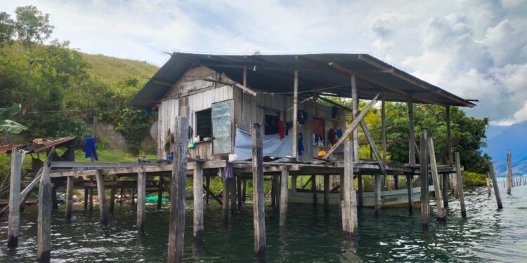 Jhon Mauridz  Suebu : “Masyarakat Terdampak Banjir Bandang Kecewa Dengan Kebijakan Bupati Yang Tidak Sesuai Janji”