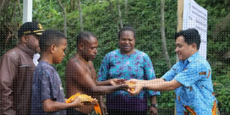 Bupati Tolikara Resmikan 4 Unit Pembenihan Rakyat