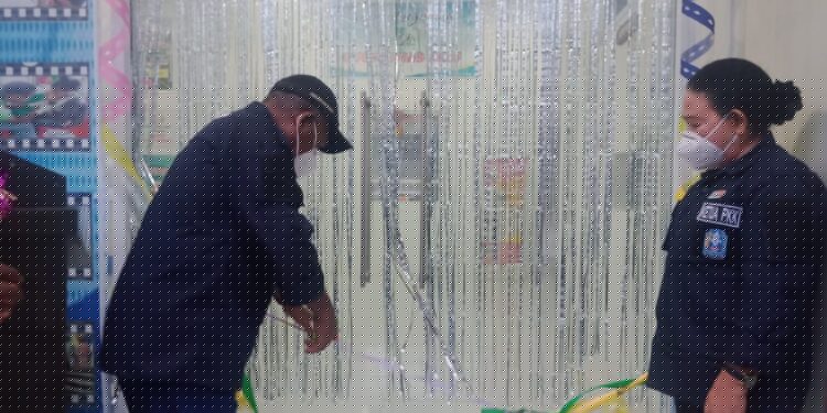 Bupati Mathius Awoitauw Kunker Resmikan Gedung Puskesmas Airu