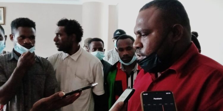 ALexander Gobai : Nilai Kemanusiaan Harus Kedepankan, Konstitusi HAM Sangat Menjamin Bingkai NKRI