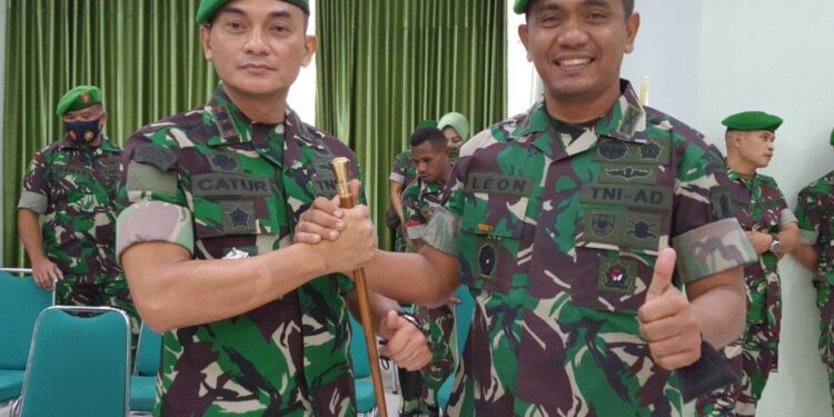 Dandim 1709/Yawa Letkol Inf Leon Pangaribuan Secara Resmi Digantikan oleh Letkol Inf Catur Prasetyo Nugroho