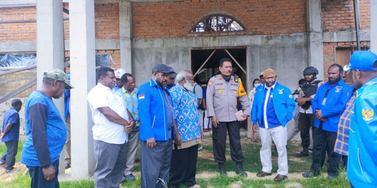 RHP Bantu Dana Pembagunan Gedung Gereja GKI Bethel Tiom Lanny Jaya