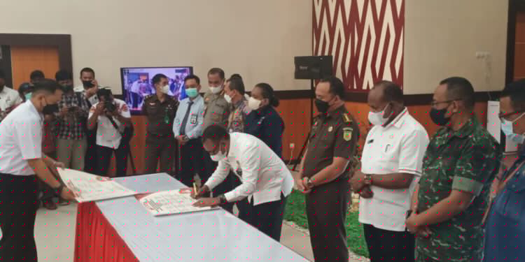 Kemenkum Ham Papua Deklarasi  Janji Kinerja, Penandatanganan Perjanjian Kinerja dan Komitmen Sona Integritas Tahun 2022