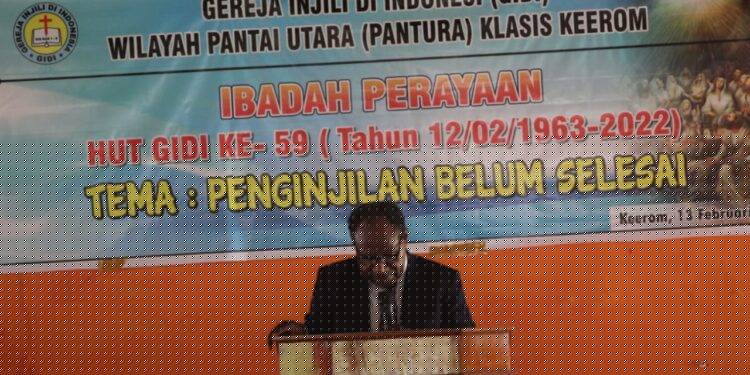 Topang Penginjilan, Jemaat Gereja GIDI Klasis Kerom Gelar Aksi Sumbag Dana  pada HUT GIDI ke 59 Tahun