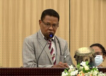 Ketua Sinode GKI Di Tanah Papua,Pdt. Andrikus Mofu, M.Th, Menutup Rapat Pleno Diperluas Tahun 2022