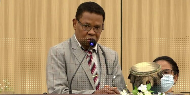 Ketua Sinode GKI Di Tanah Papua,Pdt. Andrikus Mofu, M.Th, Menutup Rapat Pleno Diperluas Tahun 2022