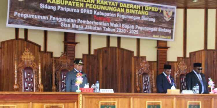 DPRD Pegubin Resmi Mengumumkan Pemberhentian Wakil Bupati Pegunungan Bintang Melalui Sidang Paripurna