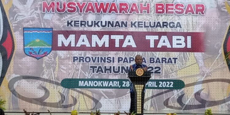 Bupati Jayapura Mathius Awoitauw Pesan Kepada Masyarakat Mamta Tabi di Papua Barat Agar Jaga Kekompakan dan Pegang Teguh Adat dan Budaya
