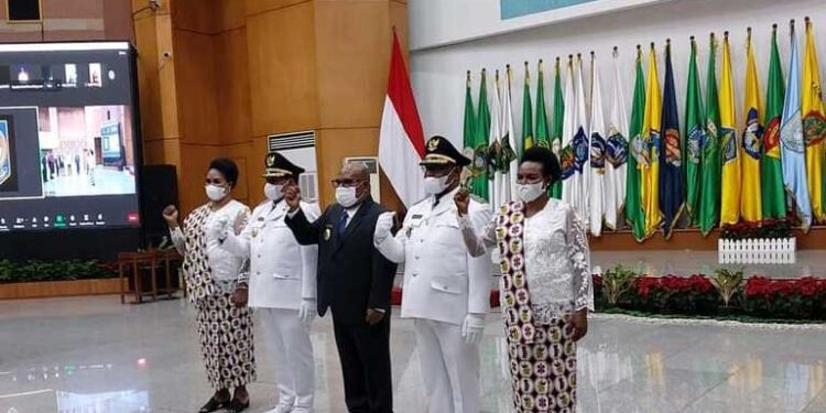 Pelantikan Bupati dan Wakil Bupati Yalimo, Gubernur Papua Pesan Jalankan Roda Pemerintahan Dengan Mengandalkan Tuhan