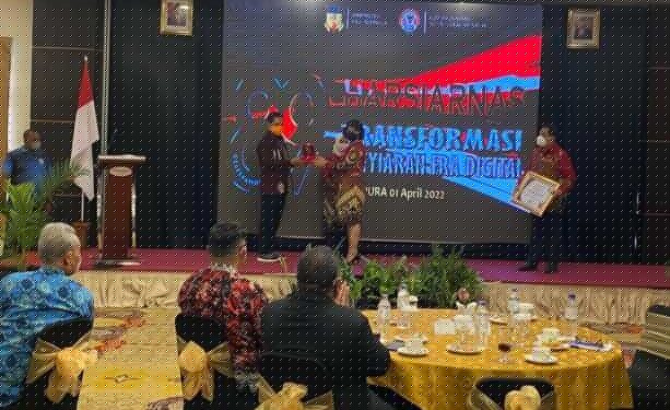 KPID Nobatkan Gubernur Papua Lukas Enembe, Sebagai Bapak Peduli Penyiaran Sehat Berimbang dan Edukatif