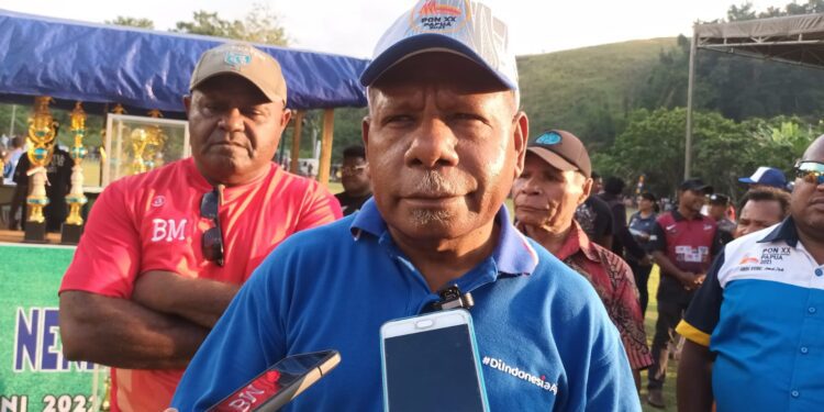Bupati Jayapura Dukung Penuh Turnamen Sepak Bola Nendali Cup, Ditandai dengan Memberi Bantuan 50 Juta