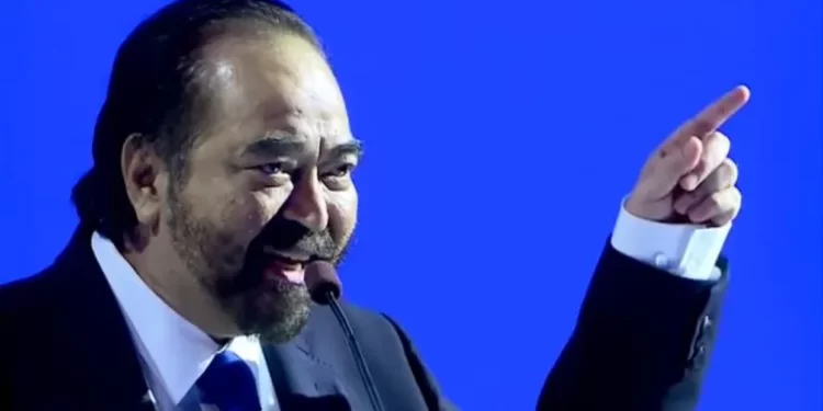 Anak Indonesia Hitam Kulit Keriting Rambut Mathius Awoitauw, Masuk Bursa Calon Presiden RI 2024,