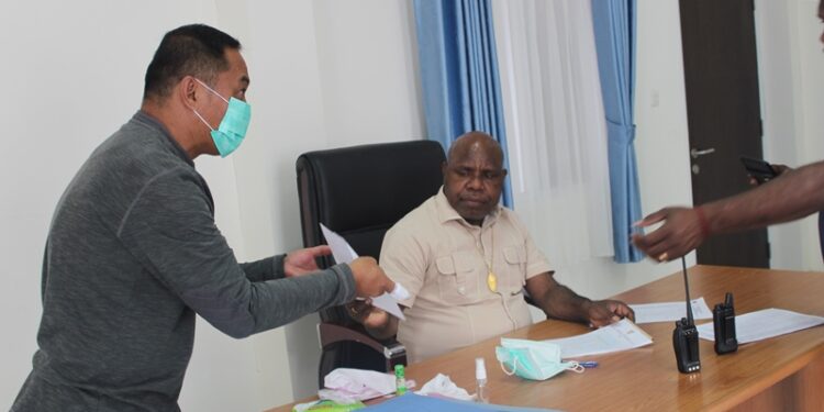 ASN Tolikara Terima Hak Melalui Satu Sistem Terpusat