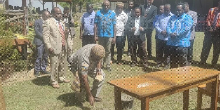 Bupati RHP Letakan Batu Pertama Pembangunan Gedung Koperasi STAID