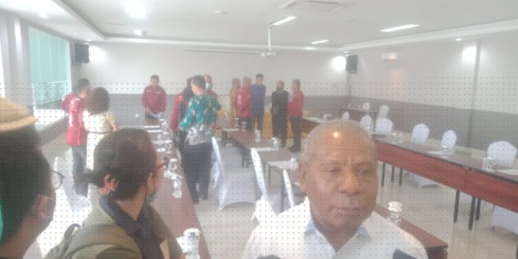 Kelangkaan BBM menyebabkan Antrian Panjang di SPBU Terus Berlangsung, Bupati Jayapura Berharap  Masyarakat Tetap Tenang