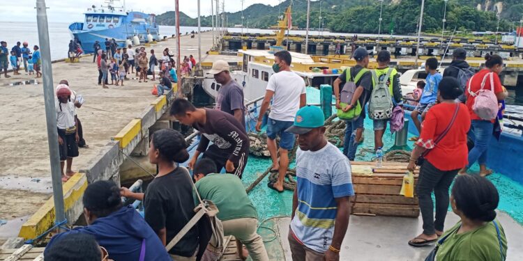 Memasuki Hari Kedua Sidang Sinode XVIII GKI Di Tanah Papua di Waropen, Tamu /Undangan Masih Terus Berdatangan