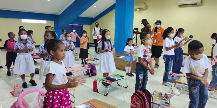 HUT HAN Dibuka Secara Resmi oleh Sekda jayapura Hana Hikoyabi