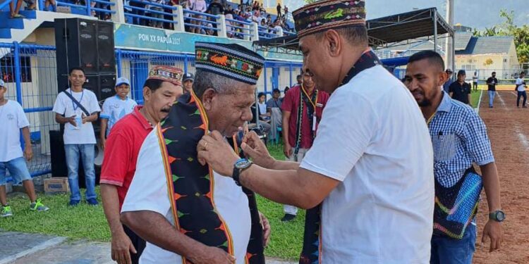 Bupati Jayapura Resmi Buka Turnamen Sepak Bola Manggarai Sentani Cup