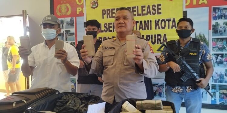 Ngaku Bisa Gandakan Uang Banyak, Ternyata Tipu dan Diciduk Polisi
