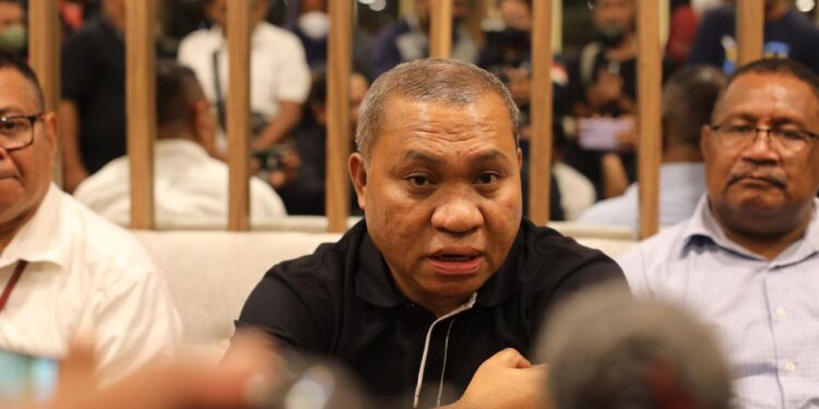 ”Lukas  Enembe  : Keluarga  Kooperatif  Dengan Rencana Kedatangan Ketua  KPK