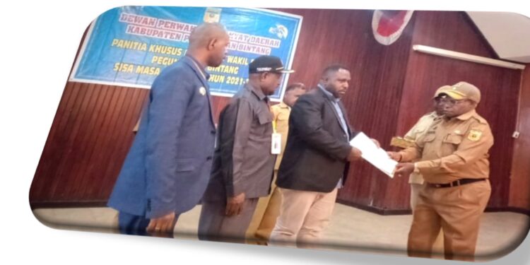 Pansus PAW Wakil Bupati Pegubin Resmi Menerima Berkas Pendaftaran Dari Pemerintah Daerah